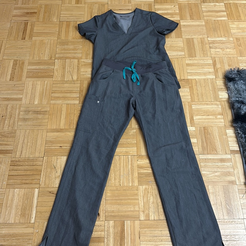 Figs graphite scrub top and pants
